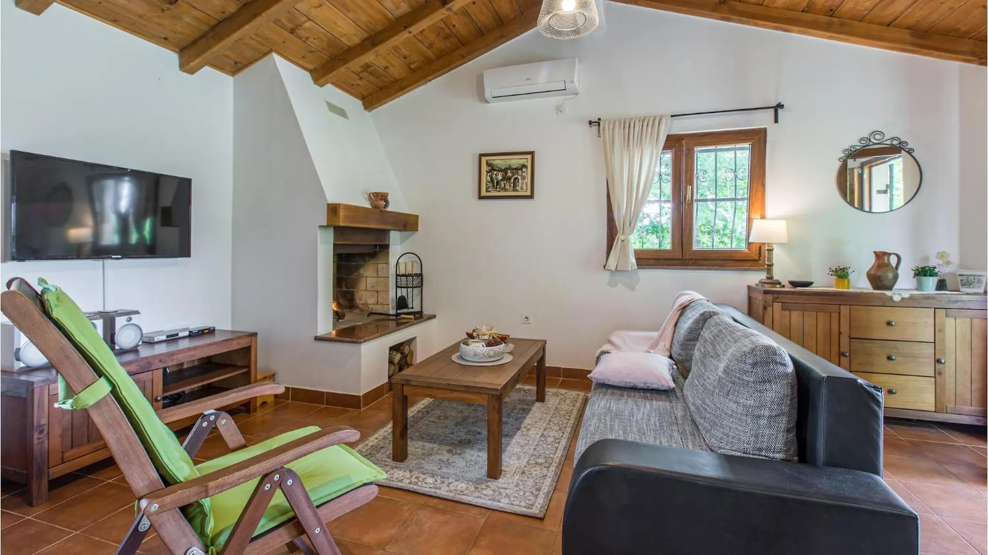 2 Bedroom Awesome Home In Loborika Сasa de vacaciones